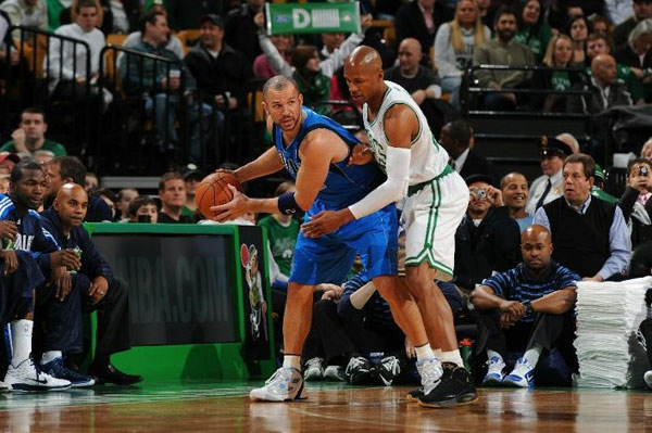 更是对其 更是对其